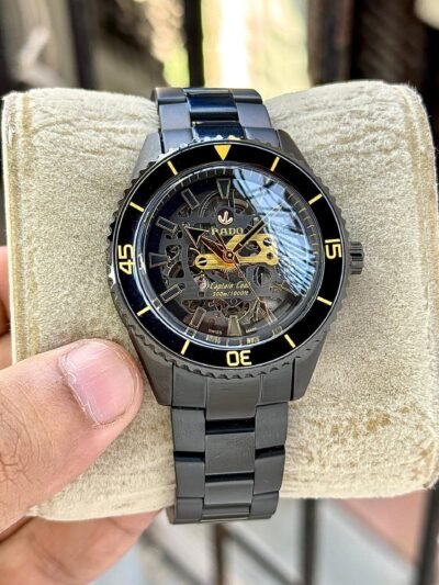 RAdo Captain Cook HighTech Automatic